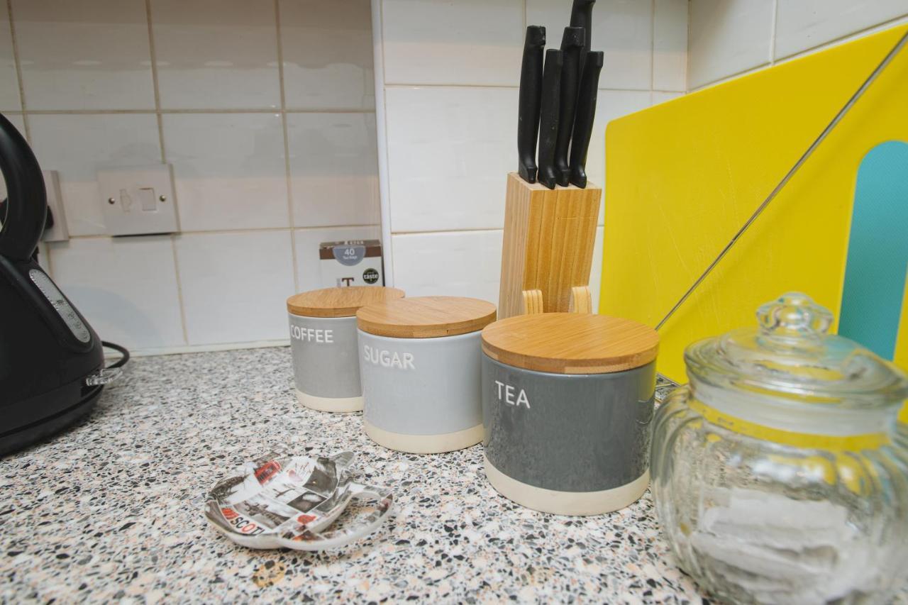 Pass The Keys 2 Bed Flat In Old School House Appartement Lincoln Buitenkant foto