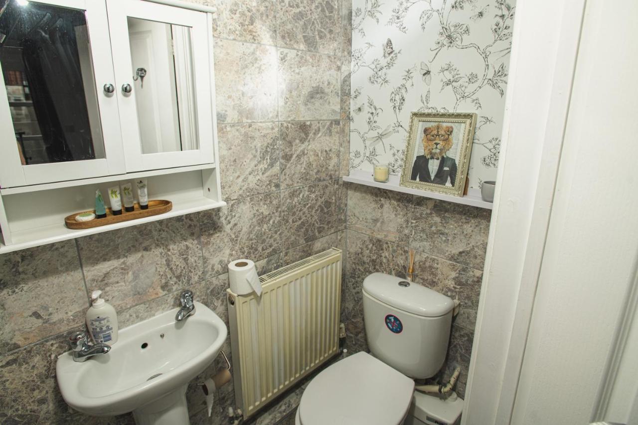 Pass The Keys 2 Bed Flat In Old School House Appartement Lincoln Buitenkant foto